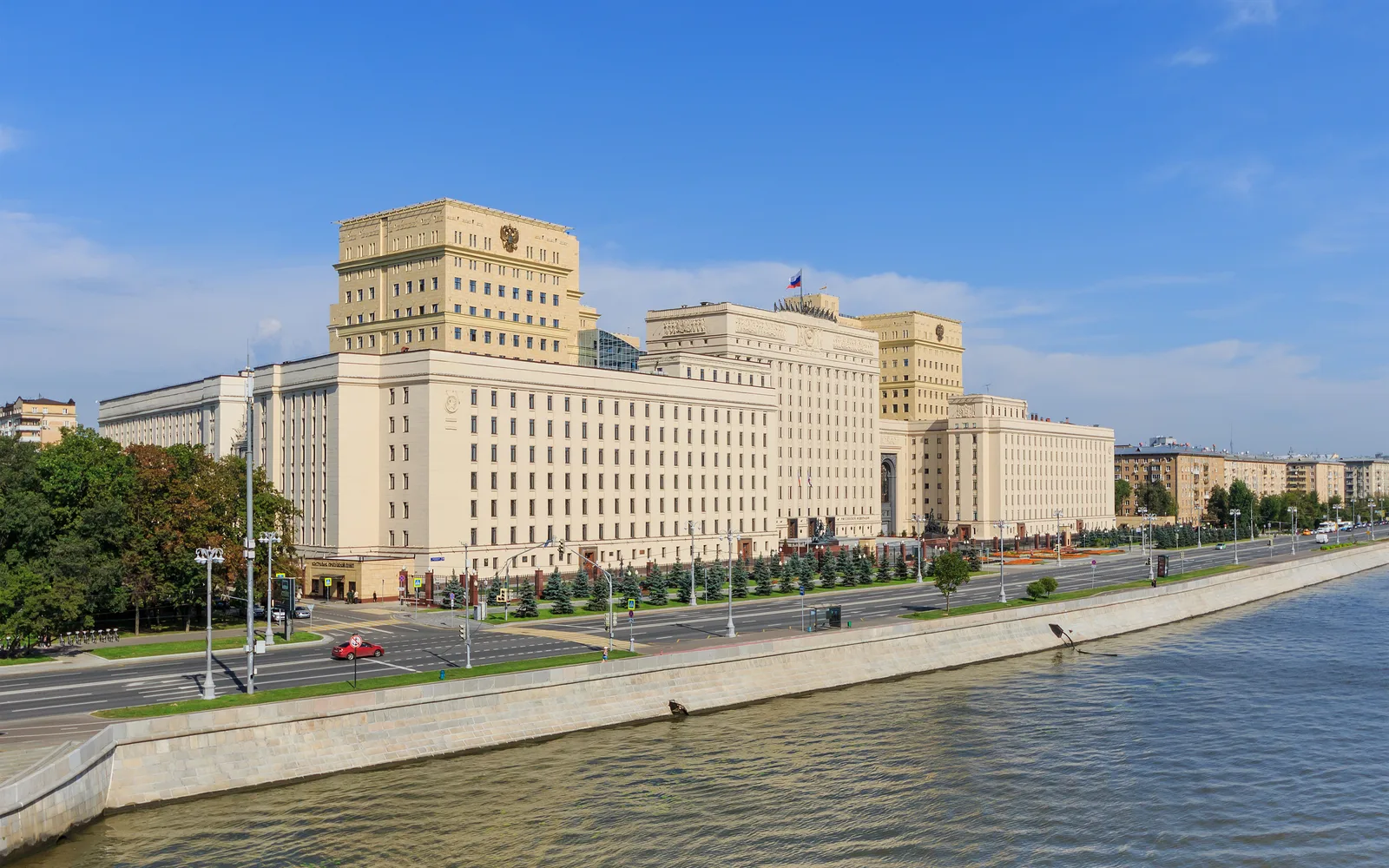 Министерство обороны на Фрунзенской набережной